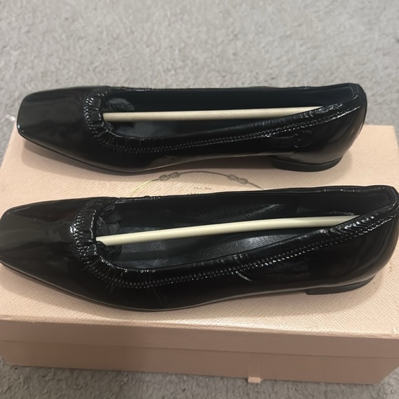 Prada Vernice Flats Size 36.5 - Picture 5 of 7